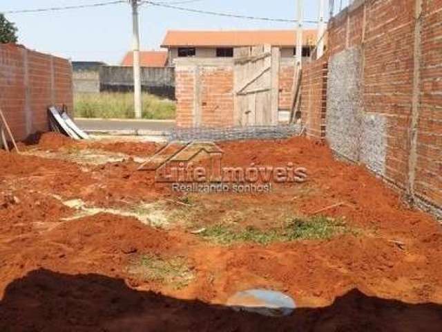 Terreno à venda na Rua Manoel Messias Barbosa, 561, Parque Bellaville, Hortolândia por R$ 170.000