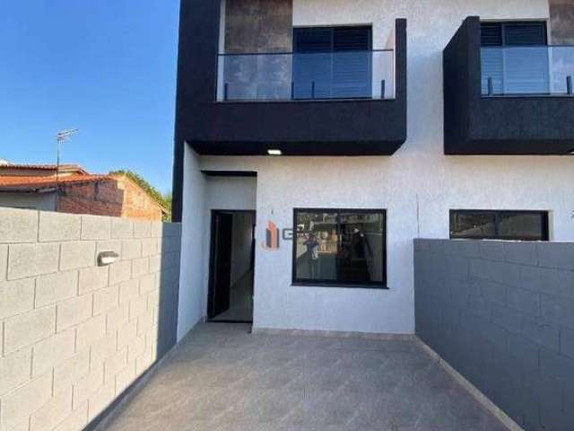 Sobrado com 2 dormitórios à venda, 125 m² por R$ 445.000,00 - Vila São Sebastião - Mogi das Cruzes/SP