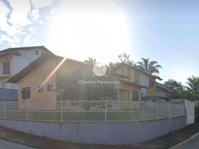 Casa com 4 dormitórios à venda no Floresta