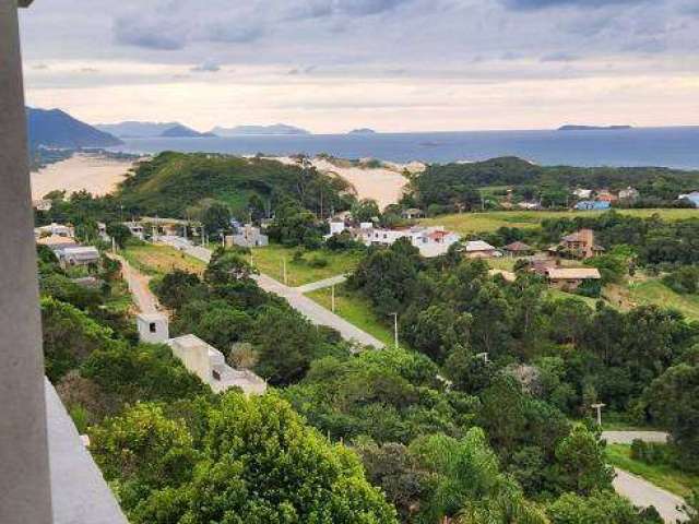 Casa nova na escriturada, 210 m2 vista do mar, terreno com 1000 m2 Siriú Garopaba - SC