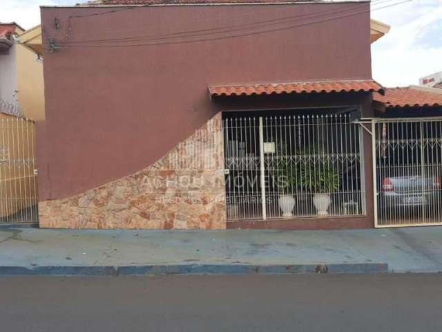 Casa para Venda em Jaboticabal, Centro, 3 dormitórios, 1 banheiro, 1 vaga