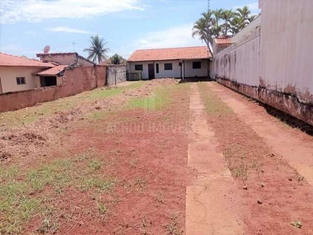 Edícula para Venda em Jaboticabal, Nova Jaboticabal, 1 dormitório, 1 banheiro, 4 vagas