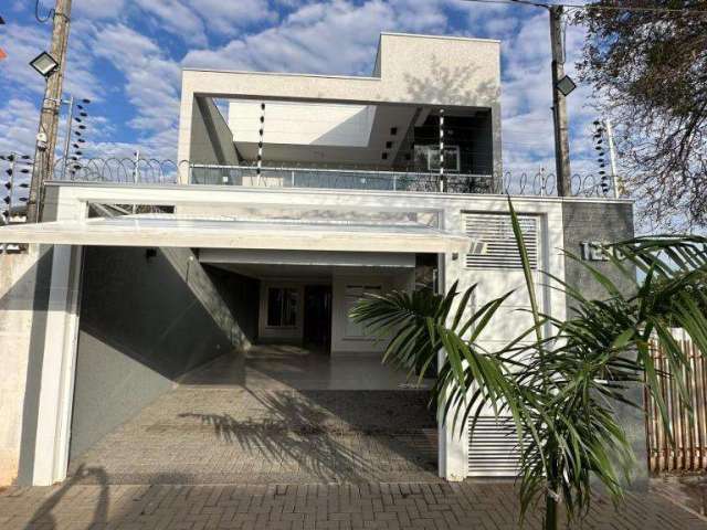 Sobrado à venda em Maringá, Jardim Verônica, com 4 quartos, com 244 m²