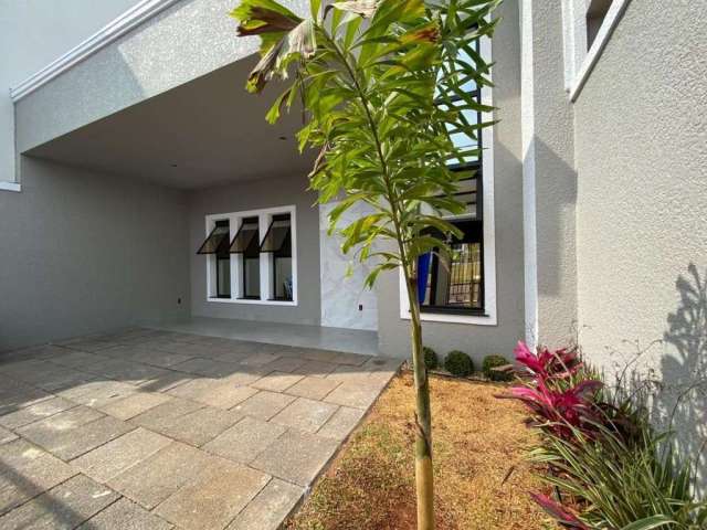 Casa para Venda em Cascavel, Recanto Tropical, 3 dormitórios, 1 suíte, 2 banheiros, 2 vagas