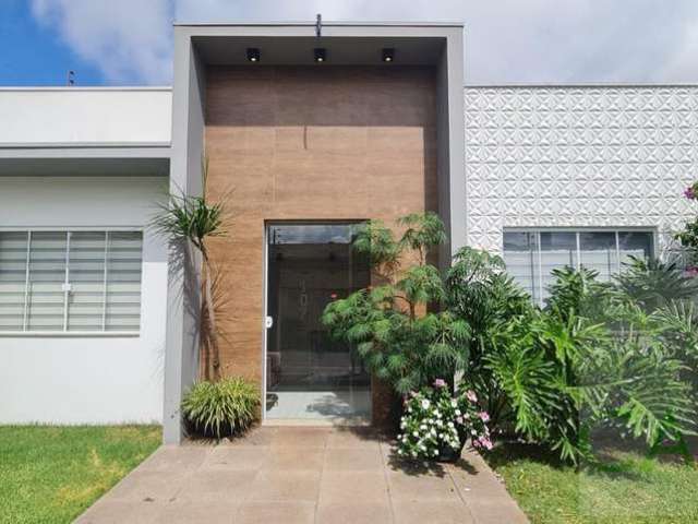 Casa para Venda em Cascavel, Maria Luiza, 3 dormitórios, 2 suítes, 4 banheiros, 3 vagas