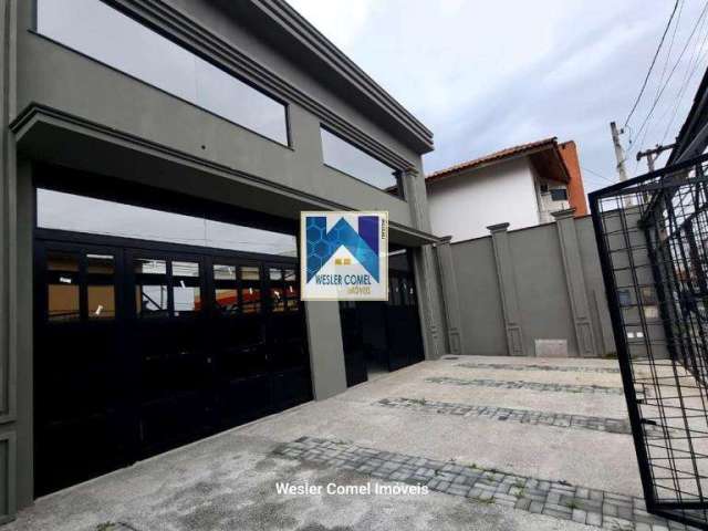 Galpão para locaçao no bairro CENTRO localizado na cidade de Mogi das Cruzes / SP.  5 vagas de garagem.  Área Construída