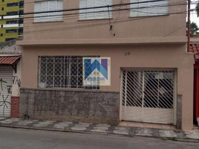 CASA A VENDA! Espaçosa e Versátil no Centro de Mogi das Cruzes: Conforto, Praticidade e Potencial de Investimento!