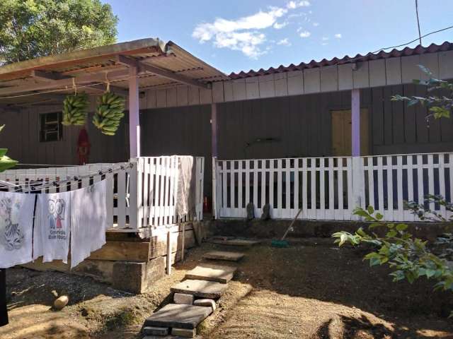 Chacrinha na área rural do Itaqui com Piscina