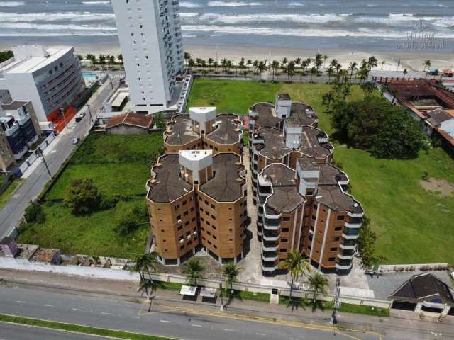 Maravilhoso apartamento  3 quartos em um condominio pé na areia em praia grande.