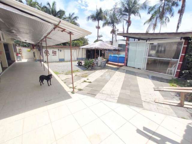 Casa à venda, 3 quartos, sendo 1 suíte, Bairro Czerniewicz, Jaraguá do Sul/ SC.