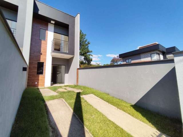 Sobrado Geminado à venda, 2 quartos, sendo 2 suítes, Bairro Tifa Martins, Jaraguá do Sul/ SC.