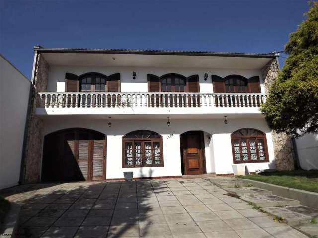 Casa para Venda em Curitiba, Mercês, 6 dormitórios, 2 suítes, 4 banheiros, 10 vagas