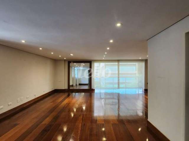 Apartamento com 3 quartos para alugar na Rua Doutor Brasílio Machado, --, Santa Cecília, São Paulo, 240 m2 por R$ 9.500