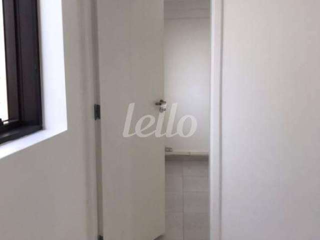 Sala comercial com 2 salas para alugar na Rua Alvorada, --, Vila Olímpia, São Paulo, 42 m2 por R$ 2.300