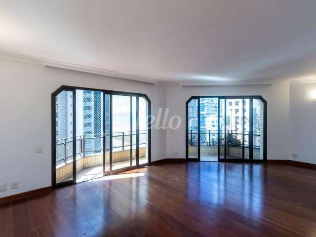 Apartamento com 3 quartos para alugar na Rua Oscar Pereira da Silva, --, Itaim Bibi, São Paulo, 240 m2 por R$ 17.200