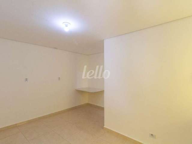 Sala comercial com 1 sala para alugar na Rua Vitorino Carmilo, --, Barra Funda, São Paulo, 14 m2 por R$ 1.800