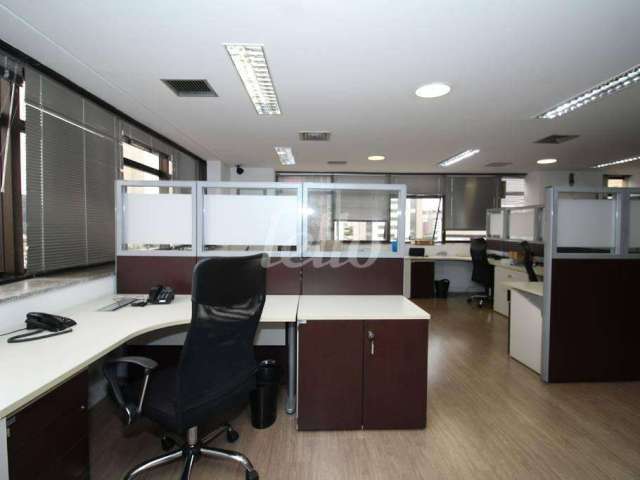 Sala comercial com 4 salas à venda na Rua Fernandes Moreira, 1166, Chácara Santo Antônio, São Paulo, 327 m2 por R$ 1.200.000