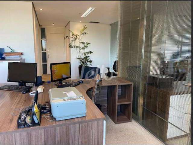 Sala comercial com 3 salas à venda na Rua Barão do Triunfo, 520, Brooklin, São Paulo, 84 m2 por R$ 764.460