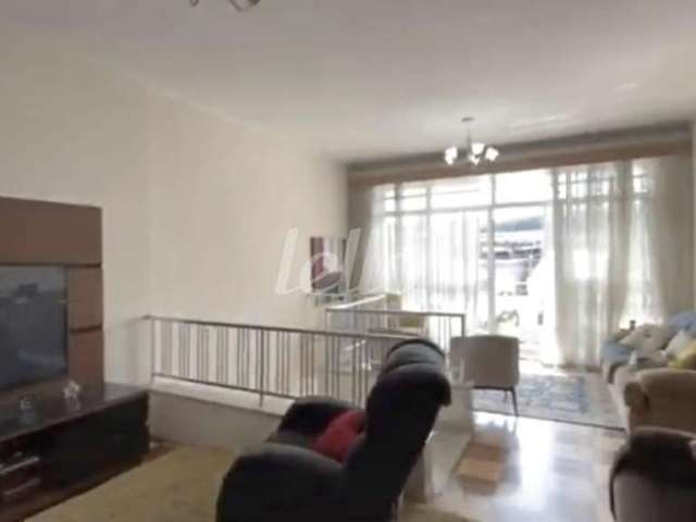 Casa com 2 quartos à venda na Rua Conselheiro João Alfredo, 218, Mooca, São Paulo, 150 m2 por R$ 450.000