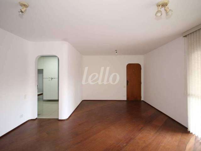 Apartamento com 3 quartos para alugar na Av. Rouxinol, --, Moema, São Paulo, 130 m2 por R$ 5.000