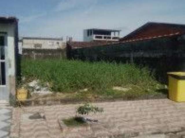 Terreno no bairro Jardim Laranjeiras, em Itanhaém - sendo lado praia, em rua de terra.