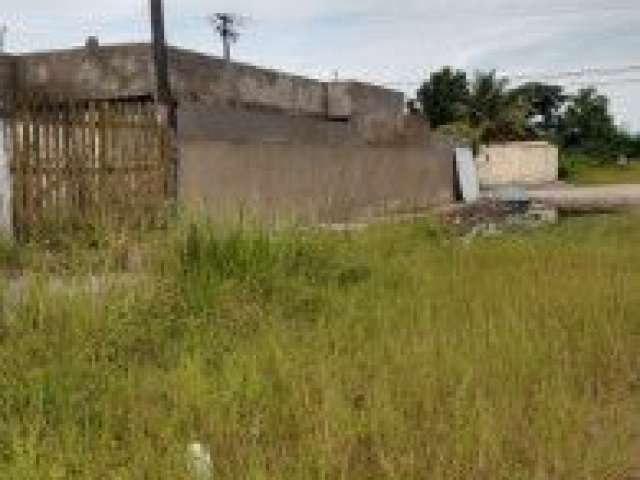 Excelente terreno no bairro Jardim das Palmeiras, em Itanhaém - lado praia, em rua de terra.