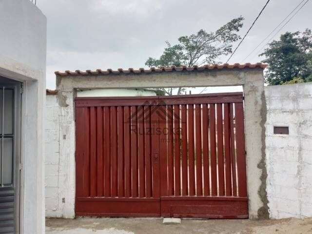 Casa de lote inteiro a 800 metros do mar, Itanhaém no bairro suarão