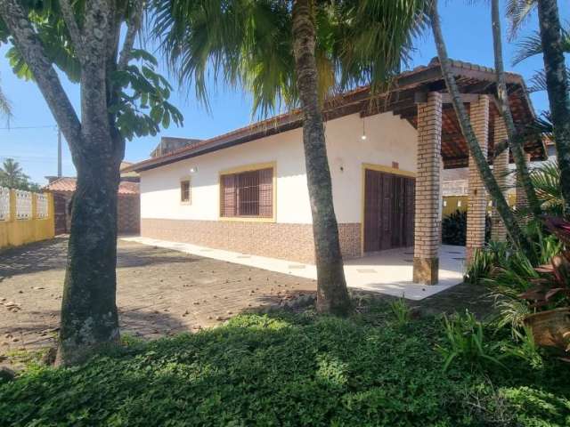 Casa a venda em itanhaém , pé na areia - a 30m do mar - santa terezinha .