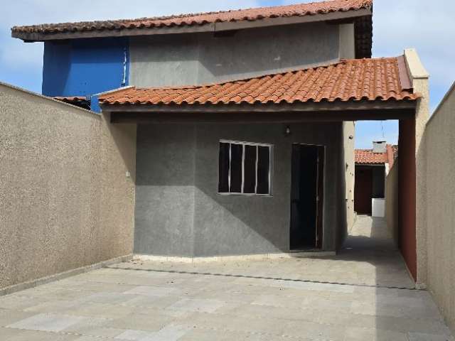 Casa com piscina á venda em itanhaém