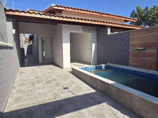 Casa nova com piscina a 1300m do mar - itanhaém