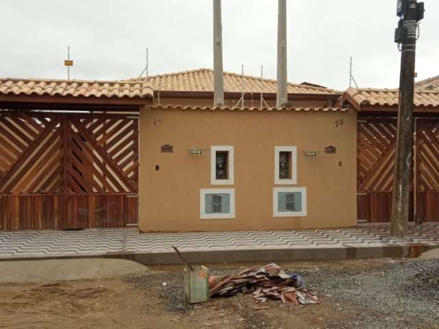 Casa nova com piscina á venda em itanhaém- excelente acabamento