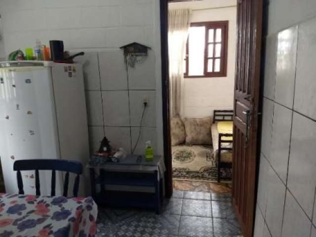 Linda casa localizada no bairro Balneário Gaivota - lado praia.