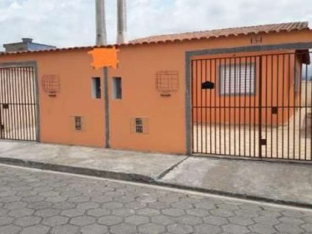 Excelente casa localizada no bairro Iemanjá