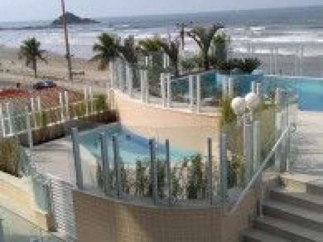 Belíssimo apartamento localizado na Praia dos Sonhos - de frente ao mar rua pavimentada. Possui varanda gourmet com churrasqueira, área de lazer composta por piscina, brinquedoteca, salão de festas, s