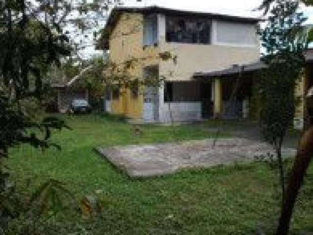 Casa no bairro Recanto dos Imigrantes, em Itanhaém - Possui espaço para piscina, churrasqueira.