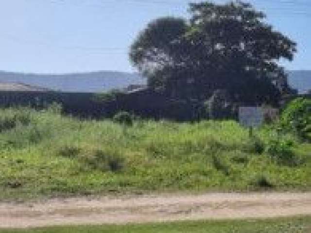 Terreno no bairro Suarão, em Itanhaém - localizado no lado praia frente ao mar.