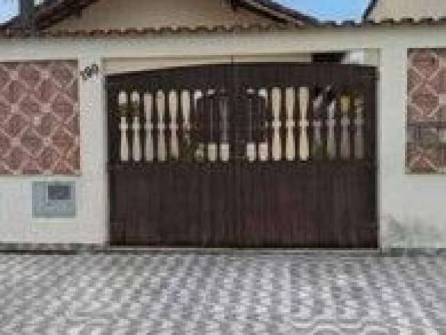 Ótima casa no bairro Vila Verde Mar, em Itanhaém - lado serra em rua calçada.