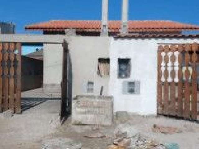 Excelente casa no bairro Jardim Santa Terezinha, em Itanhaém.