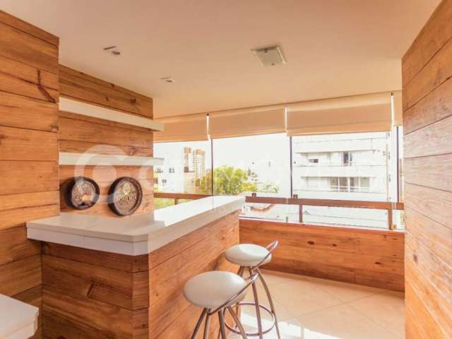 Apartamento 2 Dormitórios  com suíte, sacada e churrasqueira