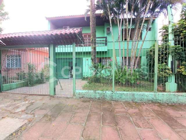 Casa com 5 quartos à venda na Rua Leite de Castro, 78, Jardim Itu Sabará, Porto Alegre, 400 m2 por R$ 890.000