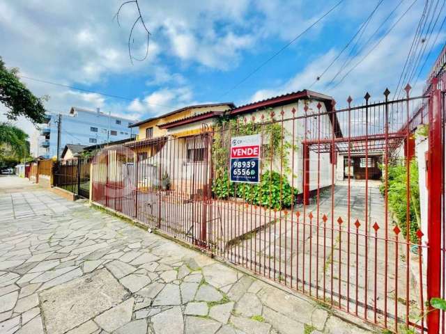 Casa com 2 quartos à venda na Rua Fernando Cortez, 486, Cristo Redentor, Porto Alegre, 150 m2 por R$ 460.000