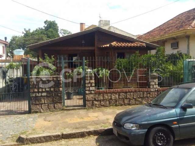 Casa com 3 quartos à venda na Rua Barão de Itaqui, 130, Jardim São Pedro, Porto Alegre, 297 m2 por R$ 480.000