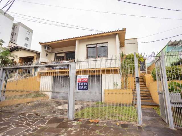 Casa com 3 quartos à venda na Rua Mali, 881, Vila Ipiranga, Porto Alegre, 320 m2 por R$ 850.000