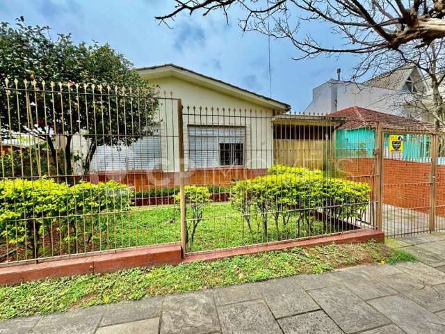 Casa com 3 quartos à venda na Rua Cândido Portinari, 151, São Sebastião, Porto Alegre, 180 m2 por R$ 700.000