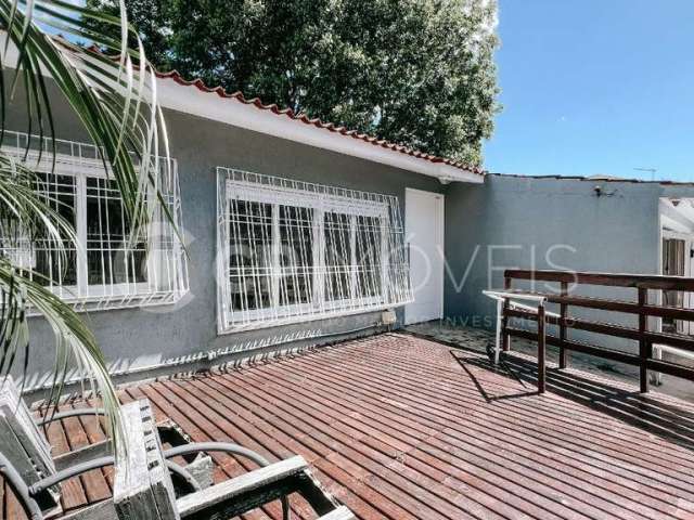 Casa com 3 quartos à venda na Rua Monteverdi, 53, São Sebastião, Porto Alegre, 169 m2 por R$ 945.000