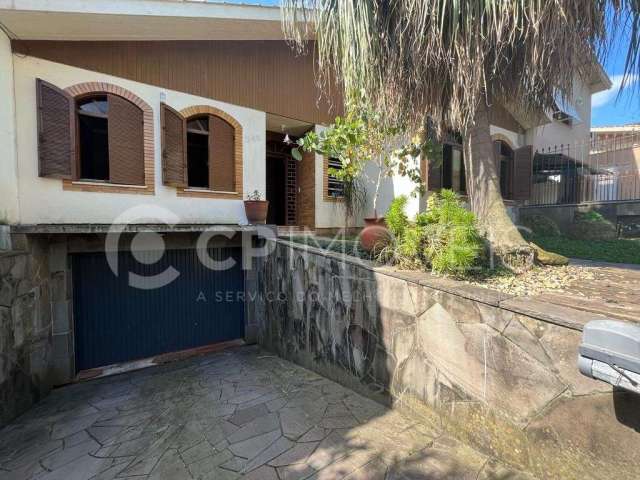 Casa com 3 quartos à venda na Rua Senegal, 240, Vila Ipiranga, Porto Alegre, 271 m2 por R$ 799.000