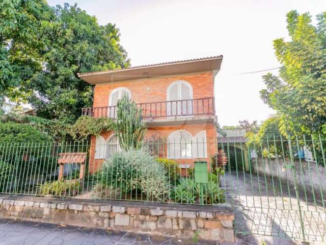 Casa com 2 quartos à venda na Rua Morretes, 120, Santa Maria Goretti, Porto Alegre, 204 m2 por R$ 690.000