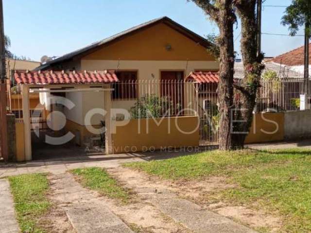 Casa com 4 quartos à venda na Avenida Frei Henrique de Coimbra, 96, Vila Ipiranga, Porto Alegre, 233 m2 por R$ 630.000