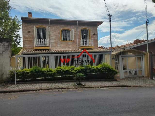 Excelente casa no Bairro Campos Elisios