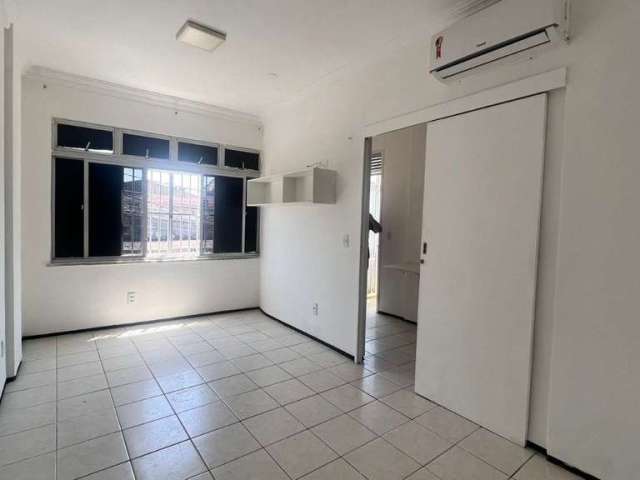 Apartamento com 1 quarto para alugar na Franklin Távora, 174, Centro, Fortaleza, 24 m2 por R$ 850